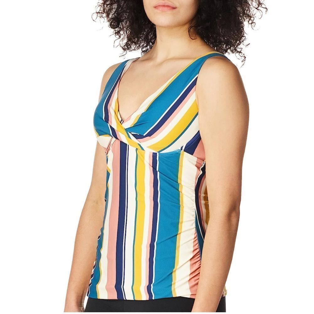 Catalina Women's Twist Front Underwire Tankini Tankini Top size M